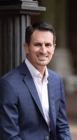 trent simmons headshot